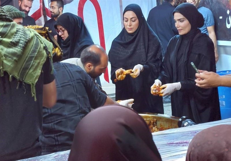 بازیگران «گاندو» به همراه چند هنرمند دیگر در کربلا + فیلم- اخبار رادیو و تلویزیون - اخبار فرهنگی تسنیم 4 اربعین 1402 , صدا و سیما , تلویزیون , سریال , هنرمندان , کربلا , فیلم ,
