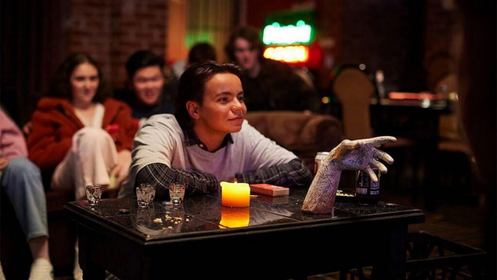 نقد فیلم Talk to Me 35 نقد فیلم Talk to Me