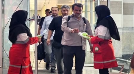 تمامی زائران دراین مرز ماسک N۹۵ دریافت می‌کنند