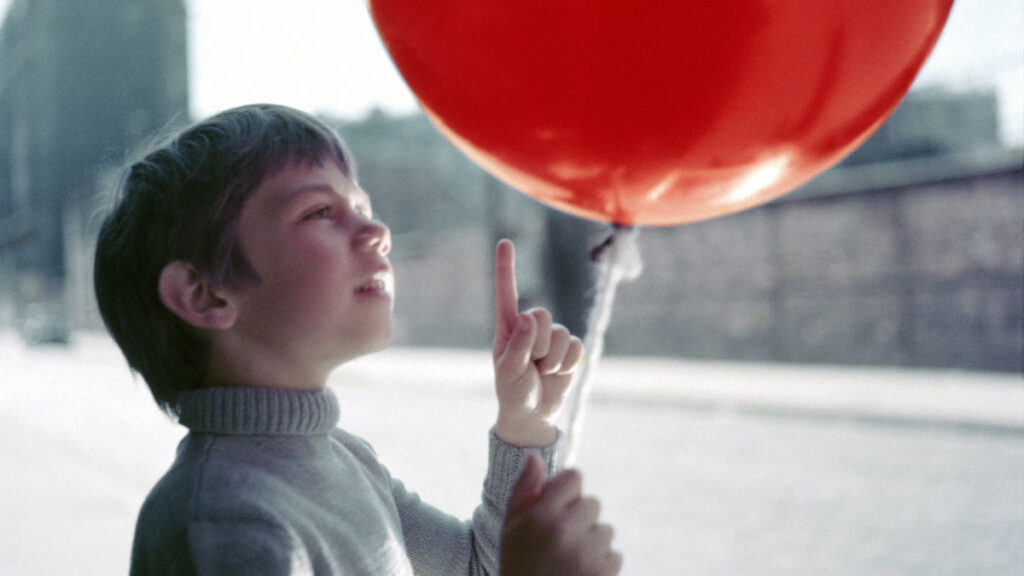بهترین فیلم های کودکانه برای فرزند شما 151 The Red Balloon