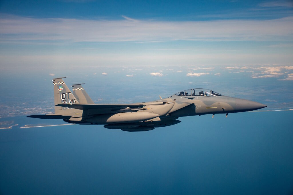 علت ماندگاری جنگنده F-15 Eagle چیست؟