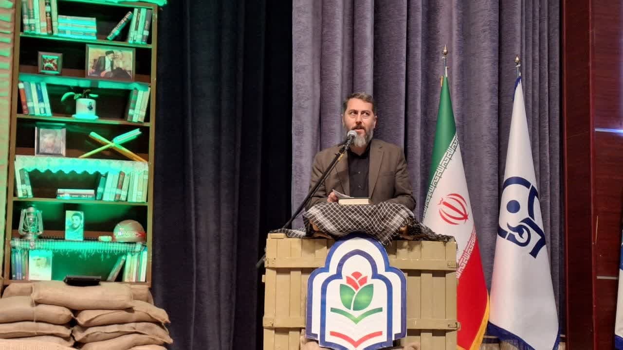 شهدای دانشجو معلم با نثار جانشان درس ایثار و شهامت را به دیگران آموختند