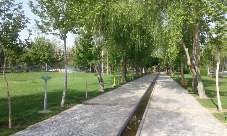 جاذبه های گردشگری و تفریحی زرین شهر