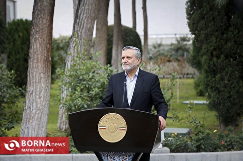 نامه مخبر مربوط به عدم انتصاب در سازمان‌های اداری بود نه شرکت‌ها