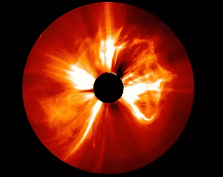 طوفان خورشیدی