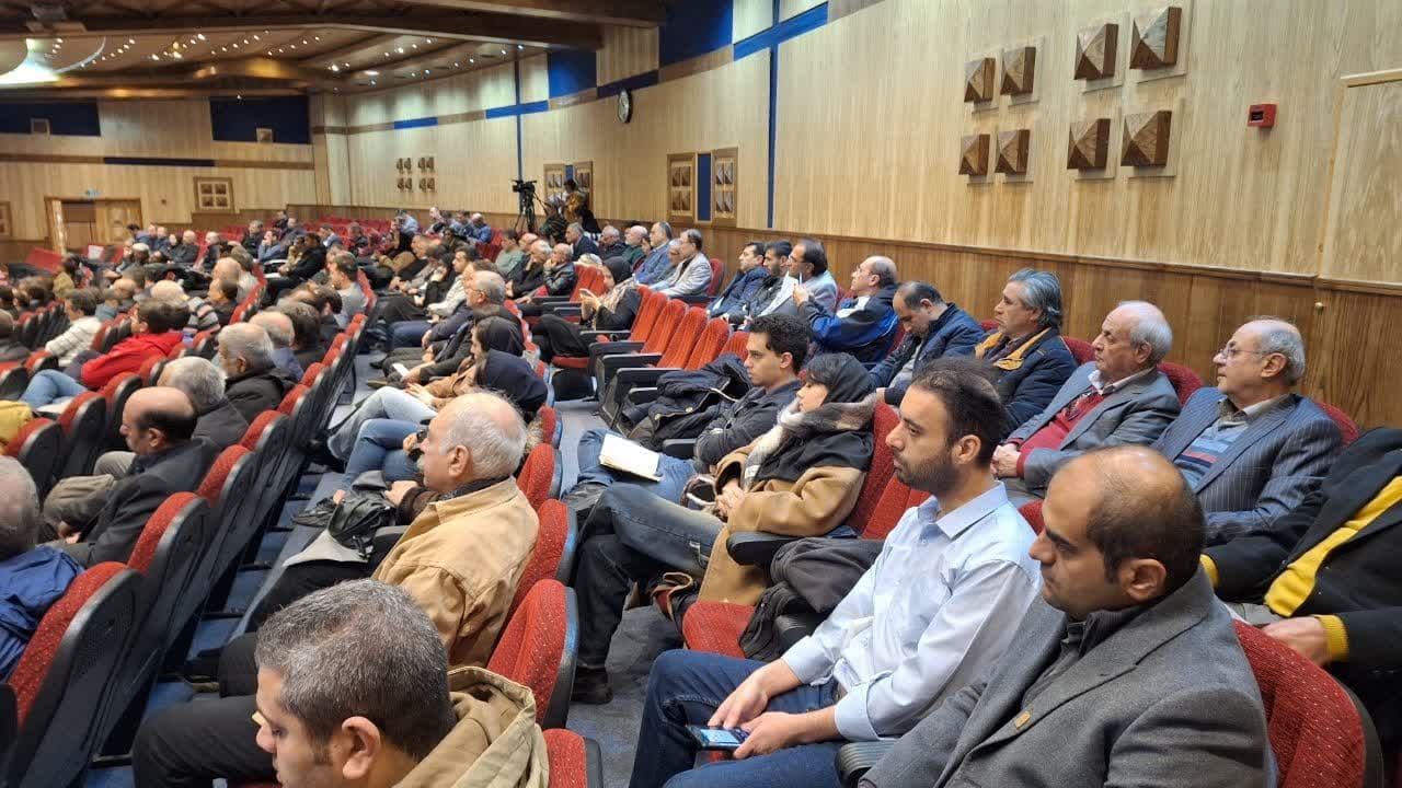 افزایش قیمت بنزین در شرایط کنونی زندگی اجاره نشین ها و افرادکم درآمد را سخت تر می کند افزایش قیمت بنزین در شرایط کنونی زندگی اجاره نشین ها و افرادکم درآمد را سخت تر می کند