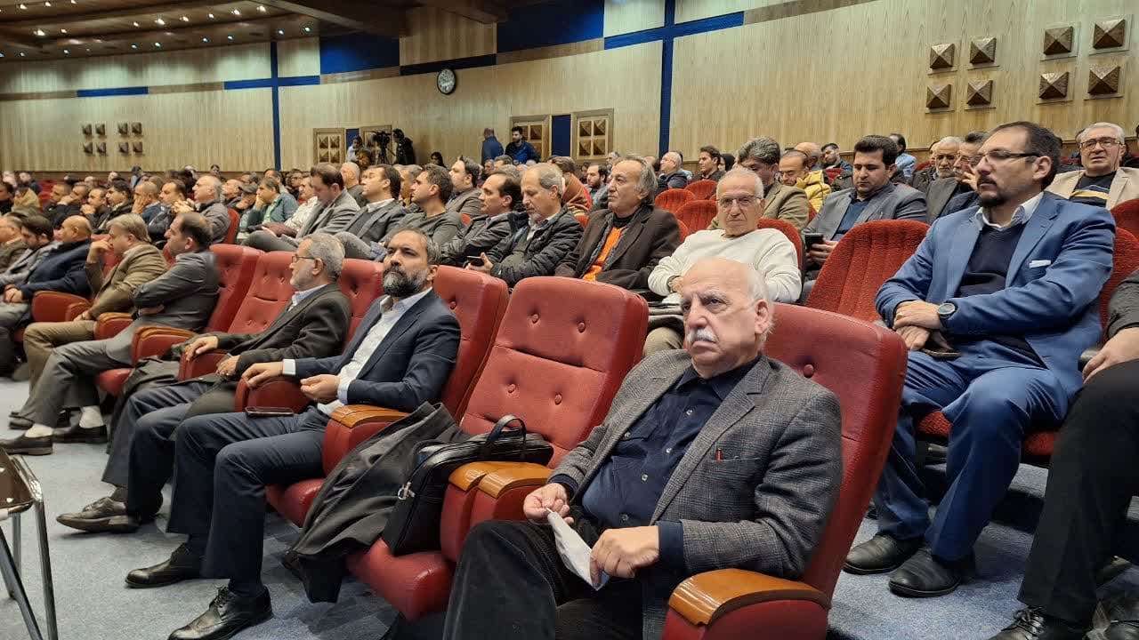 افزایش قیمت بنزین در شرایط کنونی زندگی اجاره نشین ها و افرادکم درآمد را سخت تر می کند