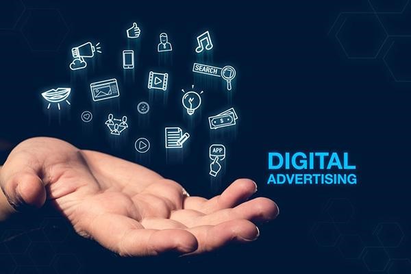 چگونه تبلیغات چاپی را با تبلیغات دیجیتال ترکیب کنیم؟