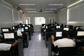 مدارس غیردولتی برای برگزاری کلاس های مجازی دارای پلتفرم جداگانه هستند