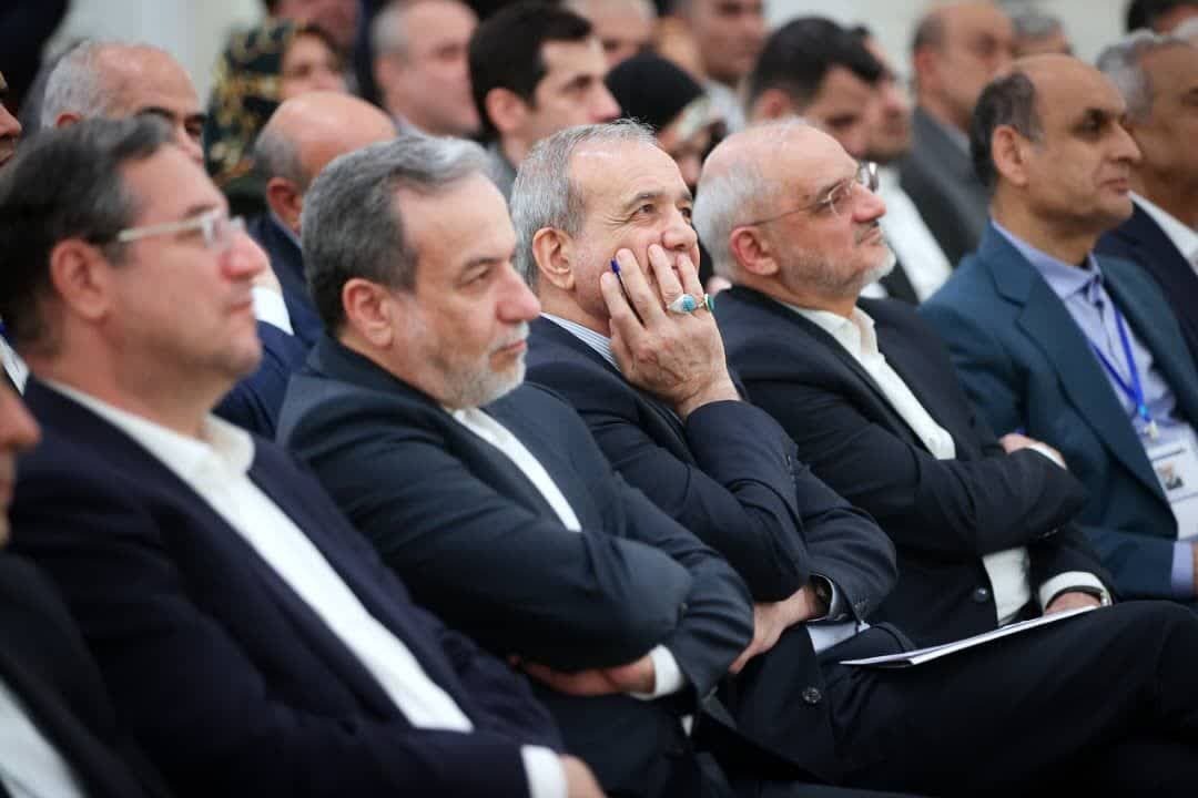 دیدار ایرانیان مقیم جمهوری آذربایجان با رئیس جمهور برگزار شد