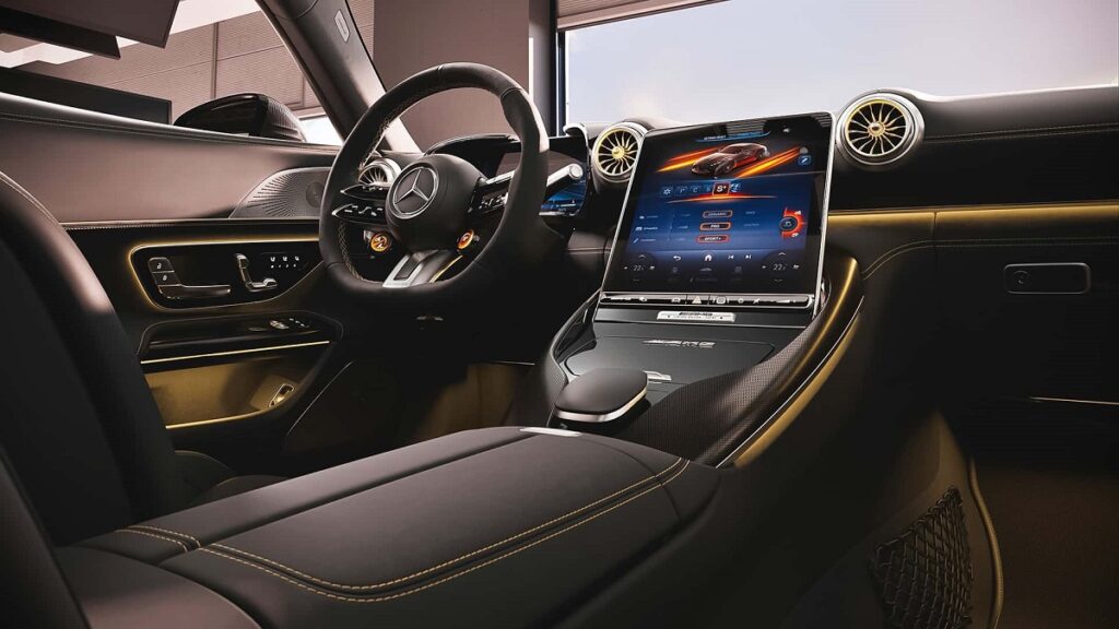 مدل اختصاصی مرسدس 63 AMG GT معارفه شد، حاصل پروژه سینمایی با بازی برد پیت_خبرخوان 6 مرسدس 63 AMG GT