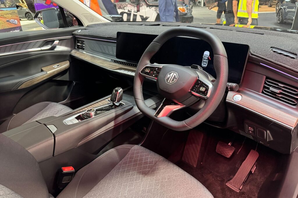 ام جی QS مدل ۲۰۲۵ با قیمت کمتر از ۵۰ هزار دلار اراعه خواهد شد_خبرخوان 6 mg