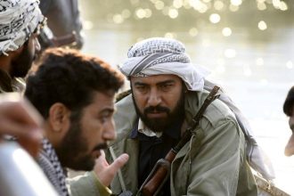 برای بازی در نقش شهید هاشمی، همکاری با هم‌رزمان واقعی او حیاتی بود
