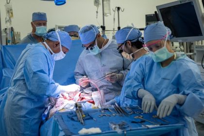 اولین پیوند مثانه در جهان