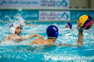 تیم واترپلو جوانان مسابقات جهانی را با بوسه بر پرچم ایران آغاز کرد