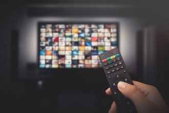 فیلم‌های آخر هفته تلویزیون؛ از «سفیر» و «روز واقعه» تا «منصور» و «آسمان غرب»