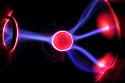 محققان از هوش مصنوعی برای کشف قوانین تازه فیزیک منفعت گیری کردند_خبرخوان 4 پلاسما