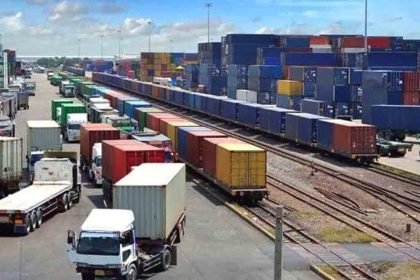 گمرکات کشور در روزهای تعطیل باز است