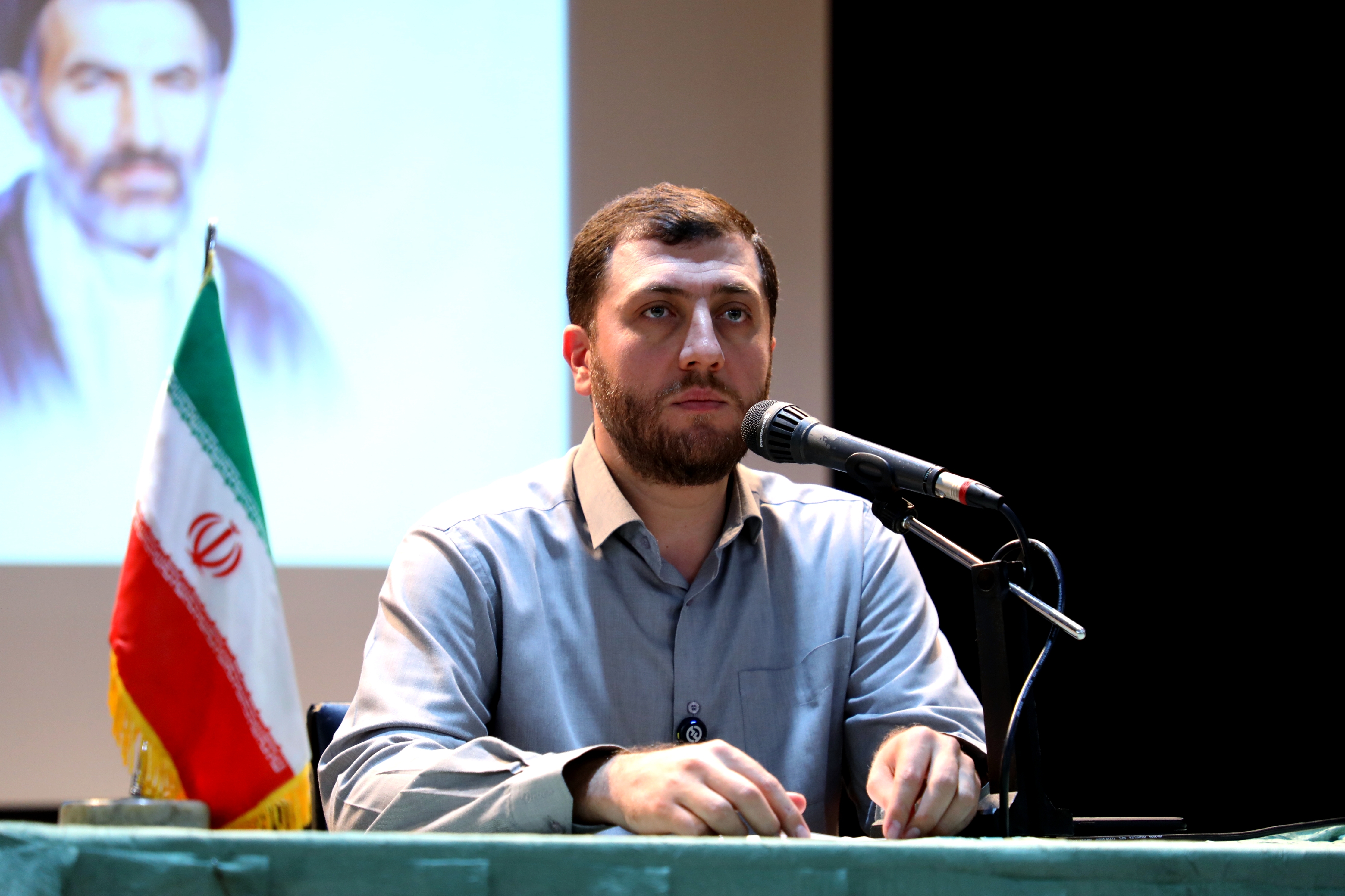 تشکل های نوجوان قزوین سالروز ورود آزادگان را گرامی داشتند تشکل های نوجوان قزوین سالروز ورود آزادگان را گرامی داشتند