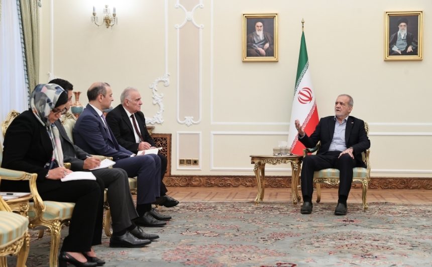 مسیر گسترش تجارت و سرمایه‌گذاری ایران و ارمنستان باید هموار شود