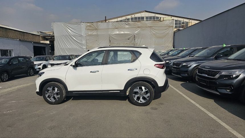 ابلاغ مقررات تازه واردات ماشین؛ ایرانیان خارج از سرزمین اکنون میتوانند ماشین داخل کنند_خبرخوان 1 ابلاغ مقررات جدید واردات خودرو؛ ایرانیان خارج از کشور حالا میتوانند خودرو وارد کنند