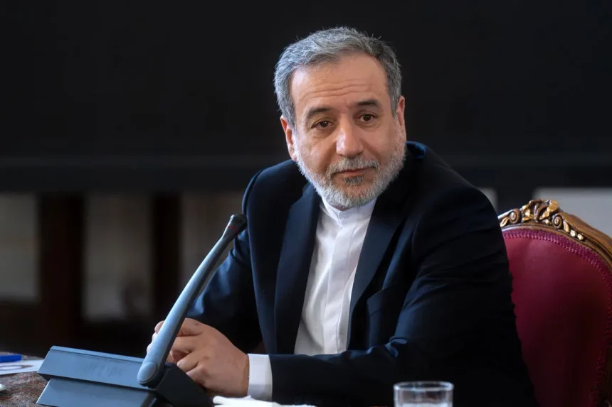 وزیر امور خارجه ورزش قهرمانی را ابزاری برای عزت ملی دانست
