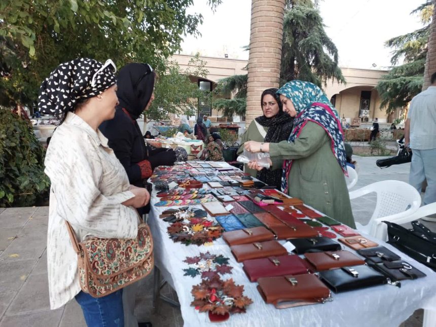 کارگاه صنایع دستی در عمارت تاریخی داعی؛ میزبان هنرمندان و هنردوستان است