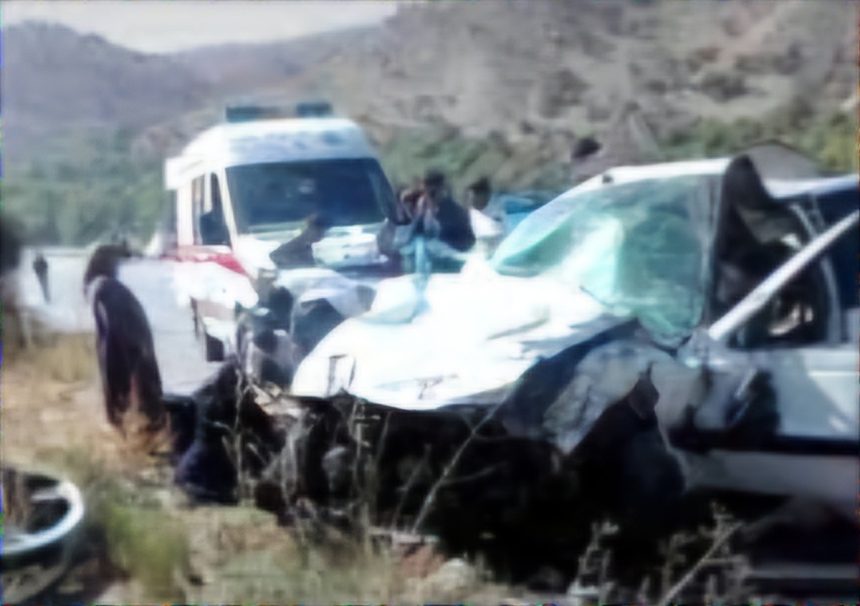 دو سانحه رانندگی در محورهای یاسوج با ۱۲ مصدوم