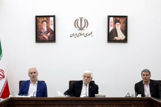 عارف: تامین انرژی مورد نیاز بخش تولید در اولویت اقدامات دولت است