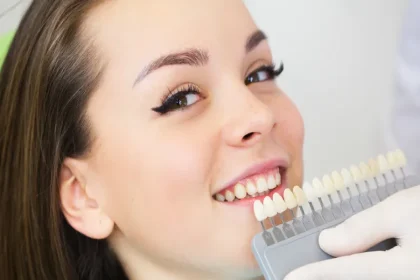 لبخندی که همه چیز رو تغییر میده؛ راهنمای کامل مراقبت و درمان های دندانپزشکی 18 لبخندی که همه چیز رو تغییر میده؛ راهنمای کامل مراقبت و درمان های دندانپزشکی