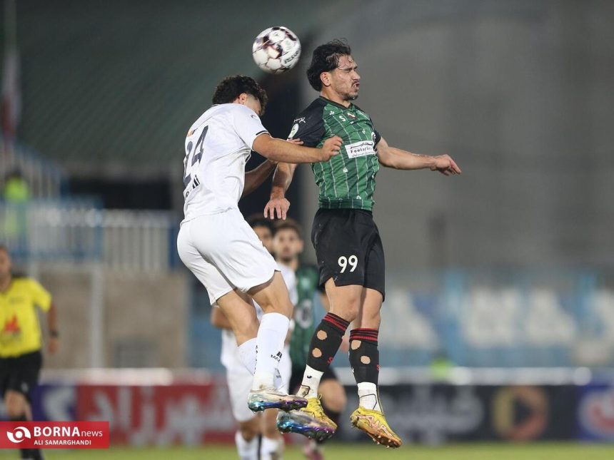 دیدار تیم‌های فوتبال ملوان_ خیبرخرم آباد