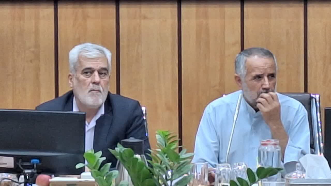 اشدری: شهردارقزوین را ناکارآمد می دانم/ حقوق مردم را فدای جریانات سیاسی نمی کنم اشدری: شهردارقزوین را ناکارآمد می دانم/ حقوق مردم را فدای جریانات سیاسی نمی کنم