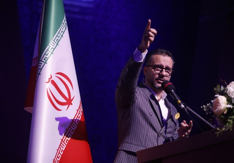 1759990462 549 پرواز پروانه‌های زرین جشنواره فیلم کودک و نوجوان در آسمان