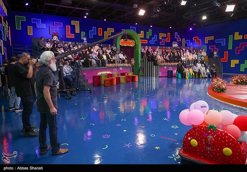 هنگامی استودیو به زمین بازی تبدیل شد؛ روایت یک روز با «اعجوبهها» عکس_خبرخوان 39 تلویزیون , صدا و سیما , شبکه سه سیما , عکس , کودکان ,