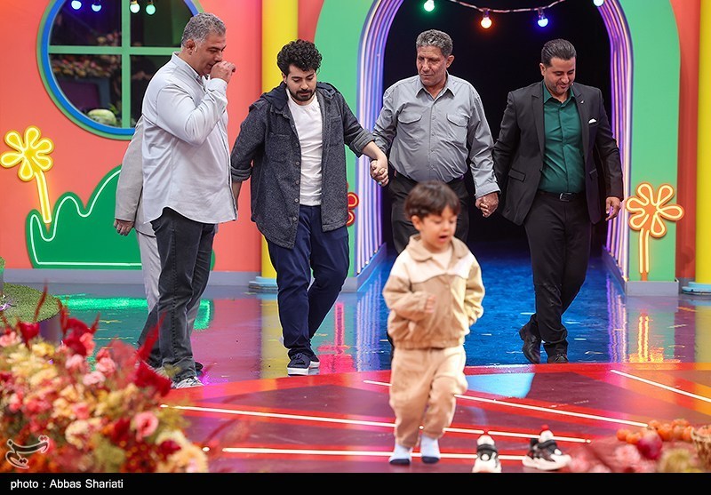 هنگامی استودیو به زمین بازی تبدیل شد؛ روایت یک روز با «اعجوبهها» عکس_خبرخوان 43 تلویزیون , صدا و سیما , شبکه سه سیما , عکس , کودکان ,