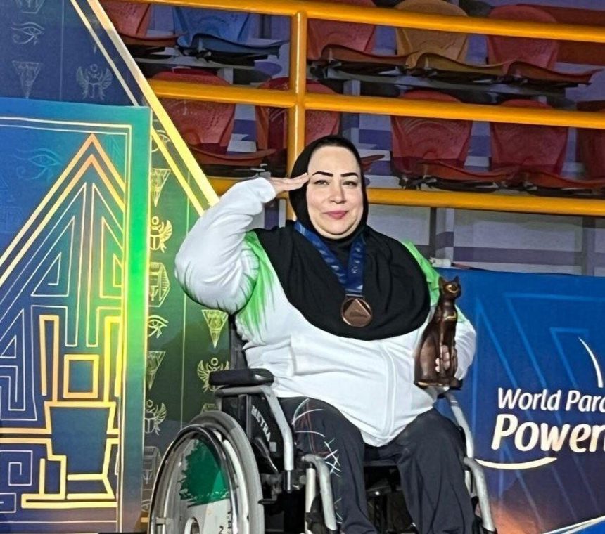 پاراوزنه‌برداری قهرمانی جهان/ نیکو روزبهانی به نشان برنز دست یافت