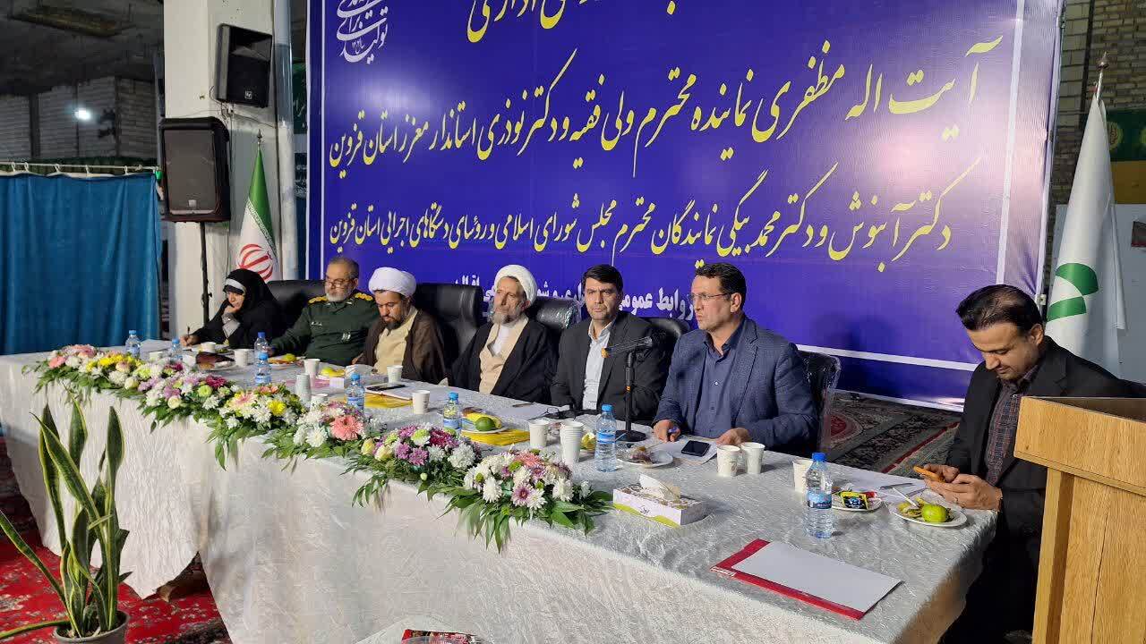 عملیات اجرای شبکه فاضلاب و ساخت سالن ورزشی در اقبالیه در اولویت است