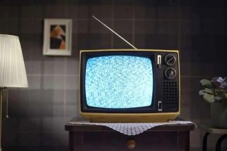 برنامه‌ریزی تلویزیون برای ساخت سریال درباره چند چهره سرشناس