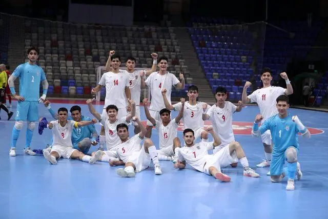 فوتسال پسران ایران، ازبکستان را ۱۴ بر ۲ ناکامی داد_خبرخوان 1 فوتسال پسران ایران، ازبکستان را ۱۴ بر ۲ شکست داد