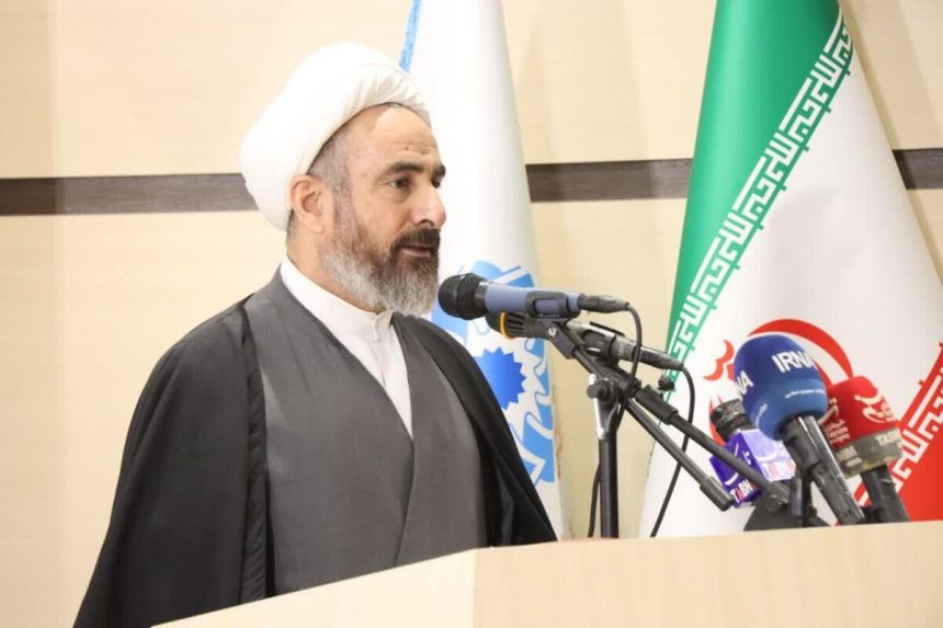 کتابخانه‌ها بهترین مکان‌ برای مقابله با تهاجم فرهنگی و جنگ ترکیبی دشمن هستند