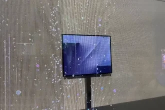 گوشی تاشو سه‌تکه سامسونگ شاید با قیمتی کمتر از پیش‌بینی‌ها روانه بازار شود 