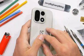 تست مقاومت و کالبدشکافی وان پلاس ۱۵ را تماشا کنید + ویدیو