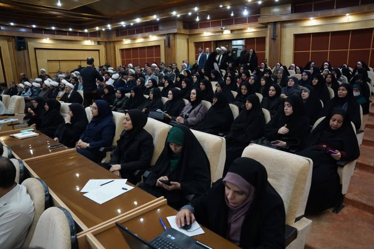 مدیران دستگاههای اجرایی باید متولی اقامه نماز جماعت در ادارات باشند مدیران دستگاههای اجرایی باید متولی اقامه نماز جماعت در ادارات باشند