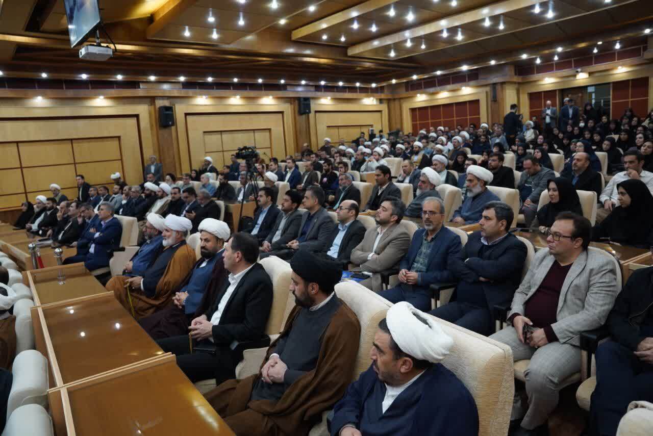 مدیران دستگاههای اجرایی باید متولی اقامه نماز جماعت در ادارات باشند مدیران دستگاههای اجرایی باید متولی اقامه نماز جماعت در ادارات باشند