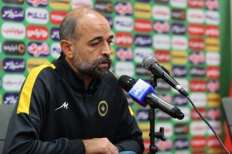 شاگردانم باید تمرکزشان روی فوتبال باشد و در این مورد شوخی ندارم