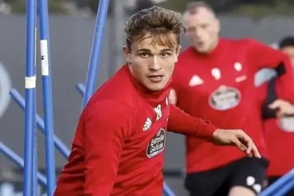 قلعه‌نویی از احتمال حضور دنیس اکرت در تیم ملی فوتبال ایران خبر داد