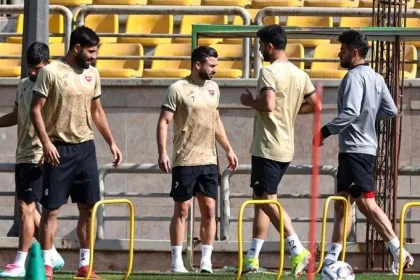 پرسپولیس بدون تلفات آنفولانزا به پیکان می رسد